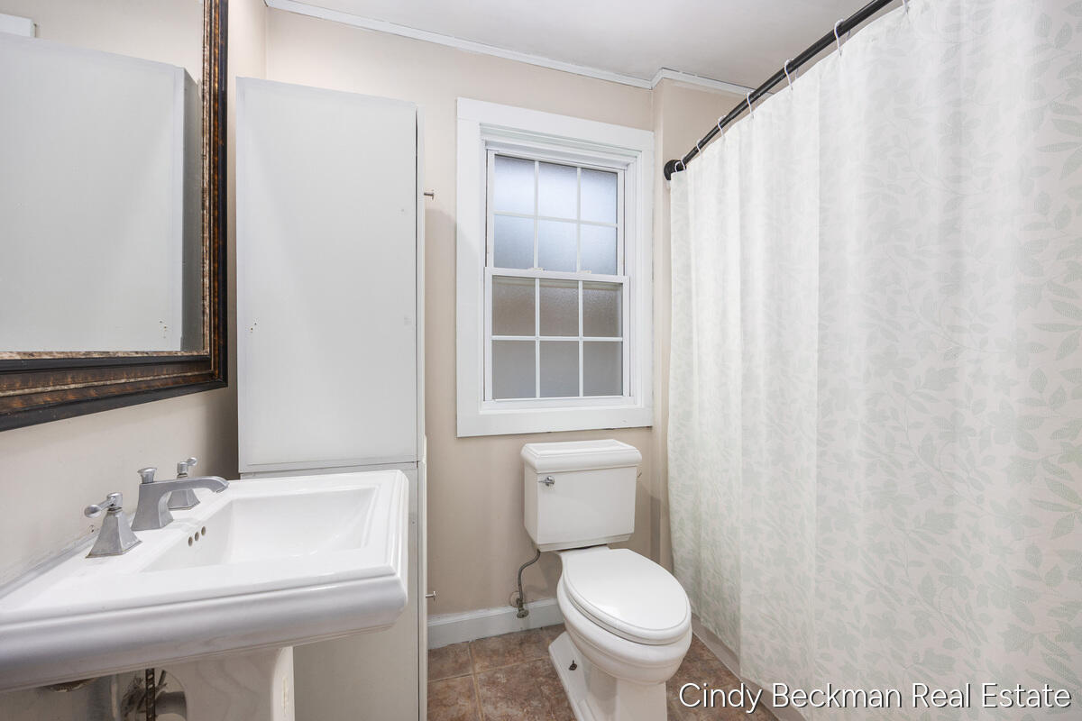 368 E 24th Street