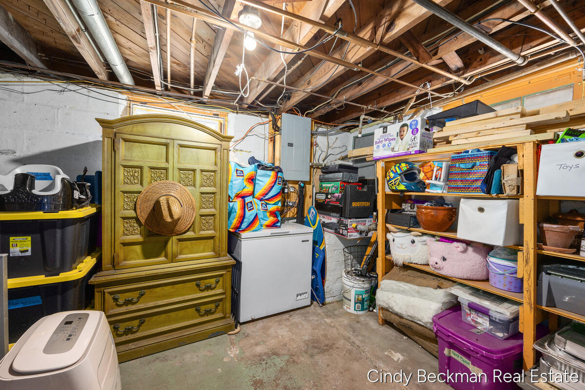 368 E 24th Street