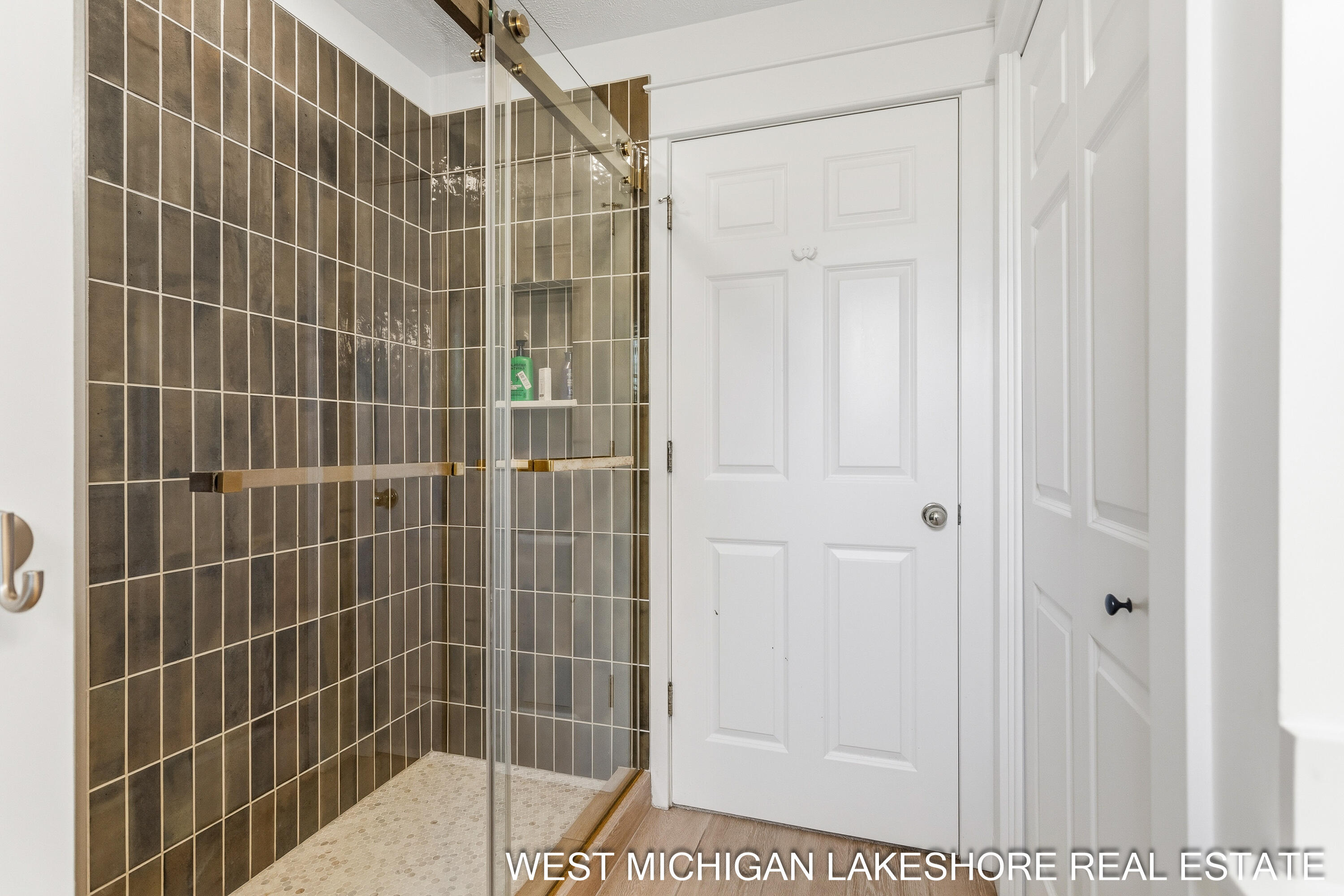 3260 Lorrimar Lane