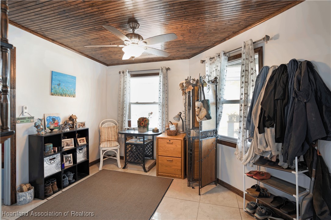 6827 County Road 17 S