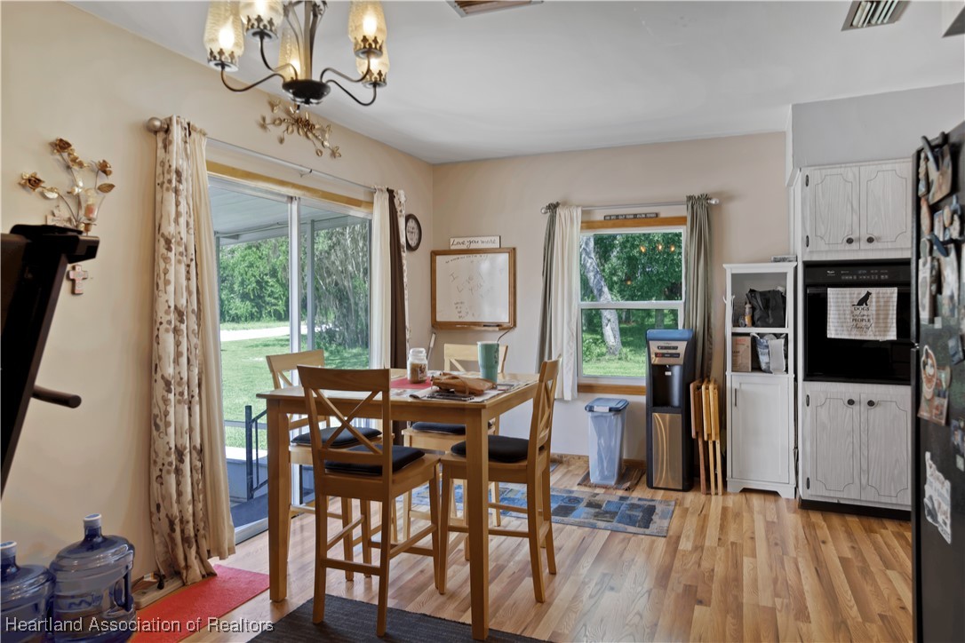 6827 County Road 17 S