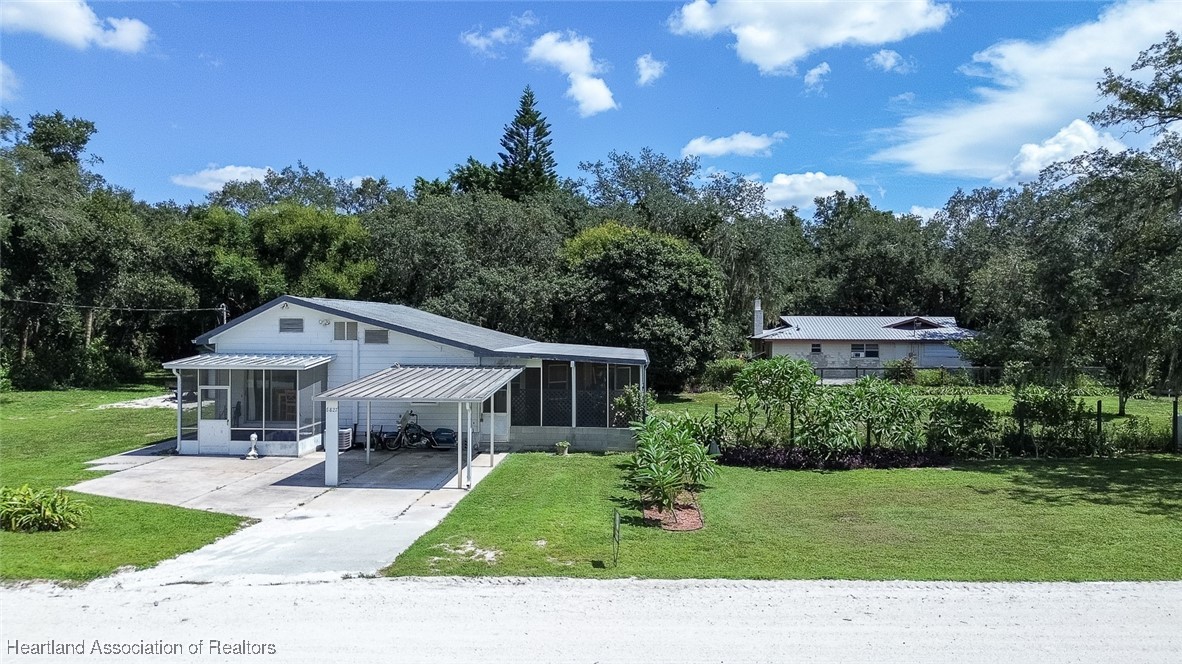 6827 County Road 17 S