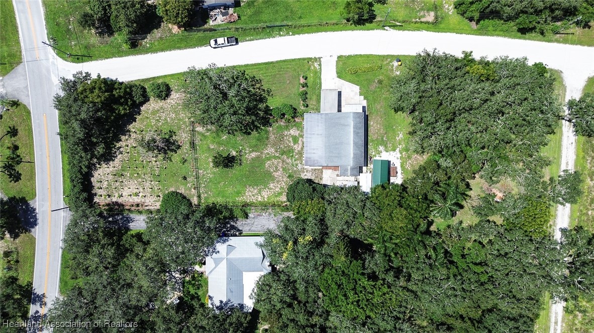 6827 County Road 17 S