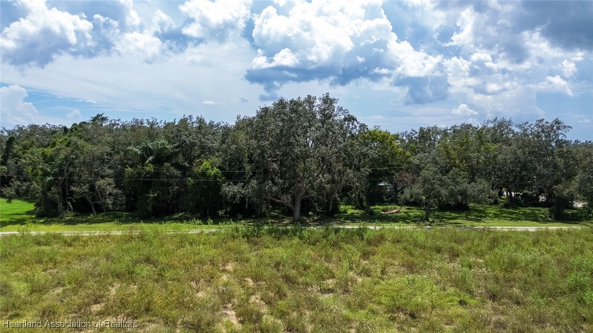 6827 County Road 17 S