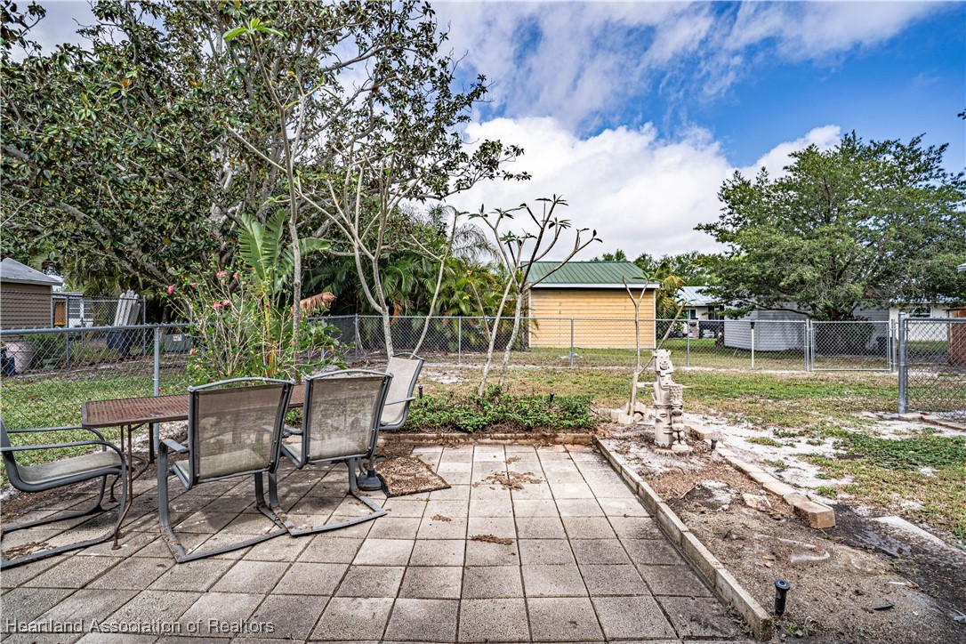 1327 Deer Park Court