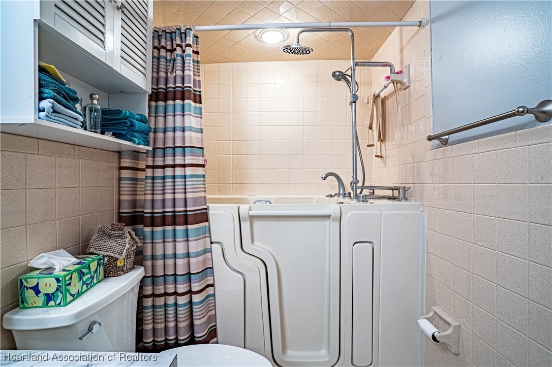 1327 Deer Park Court