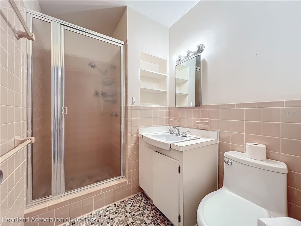 2332 State Road 17 N