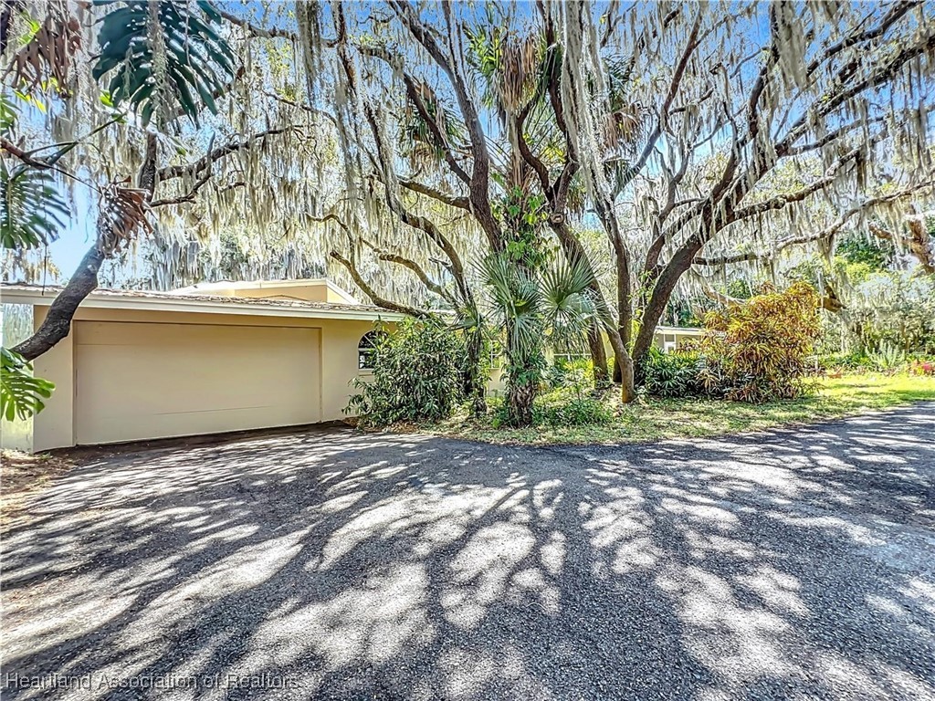 2332 State Road 17 N