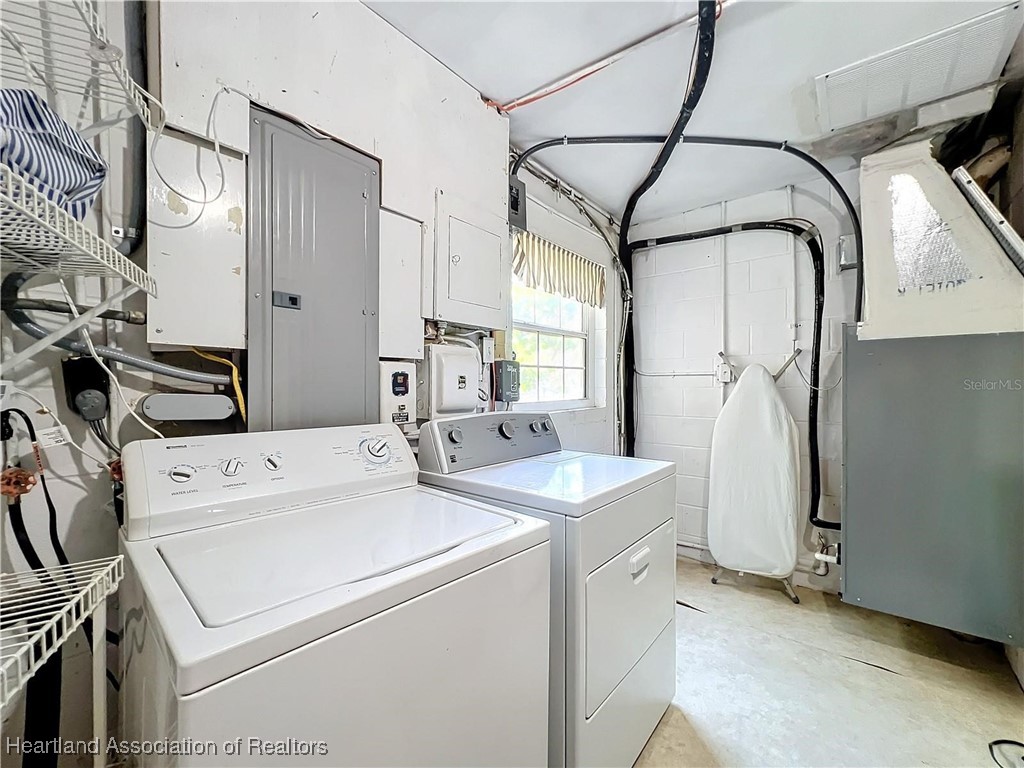 2332 State Road 17 N