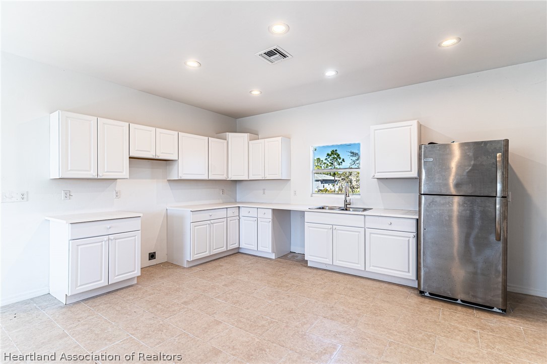 1406 Bittersweet Street