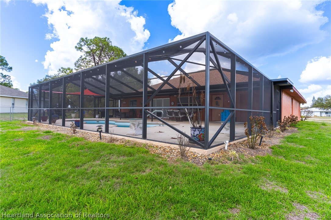 5900 Thunder Road