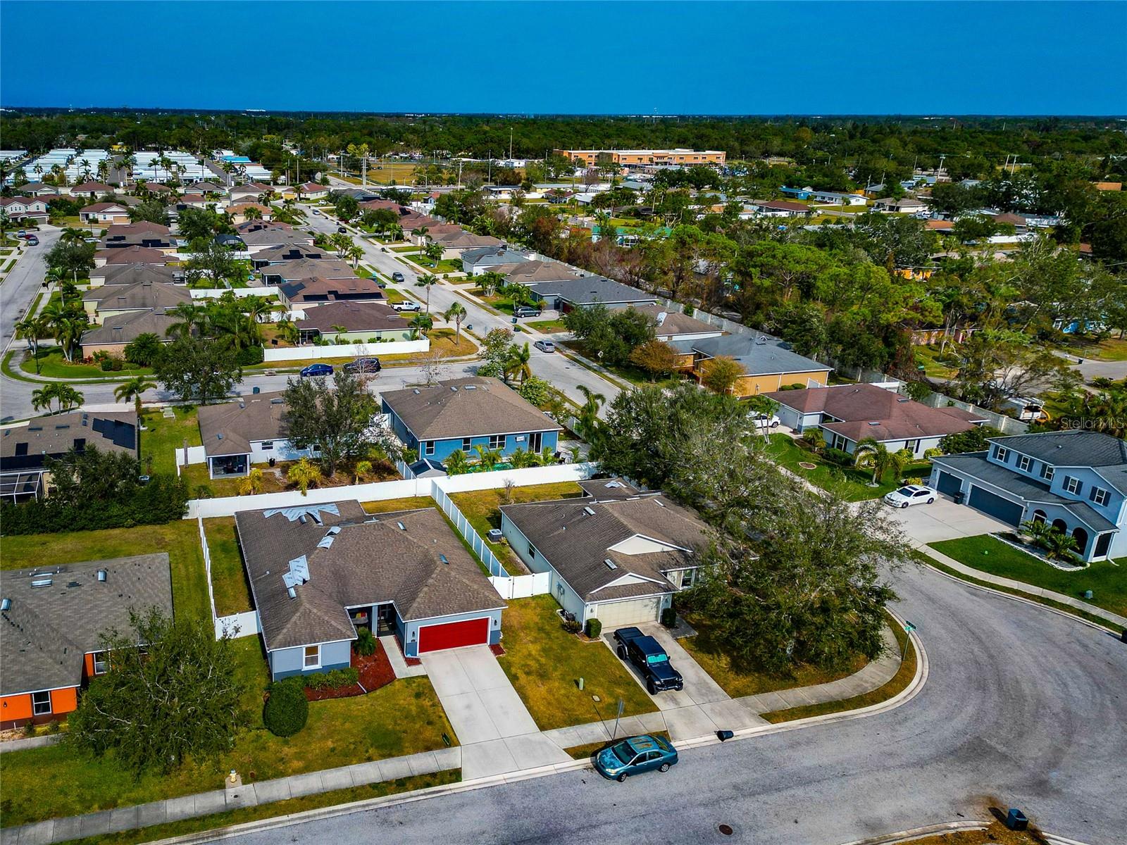 363 64TH AVENUE CIR E