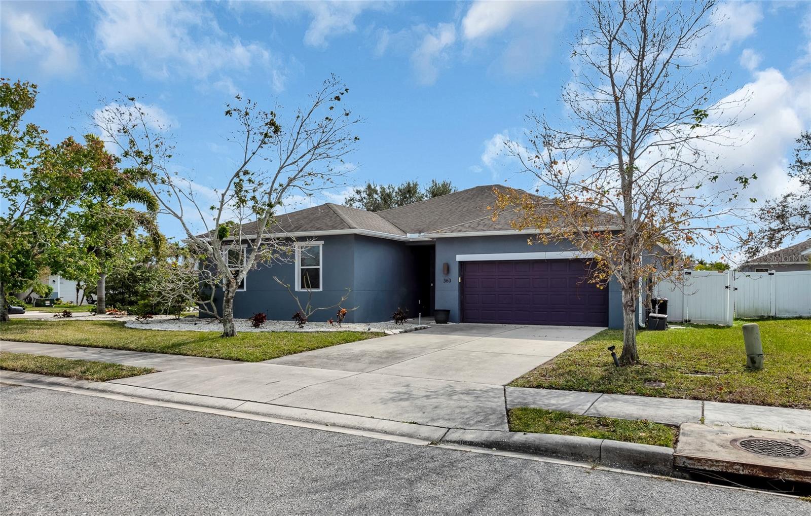 363 64TH AVENUE CIR E