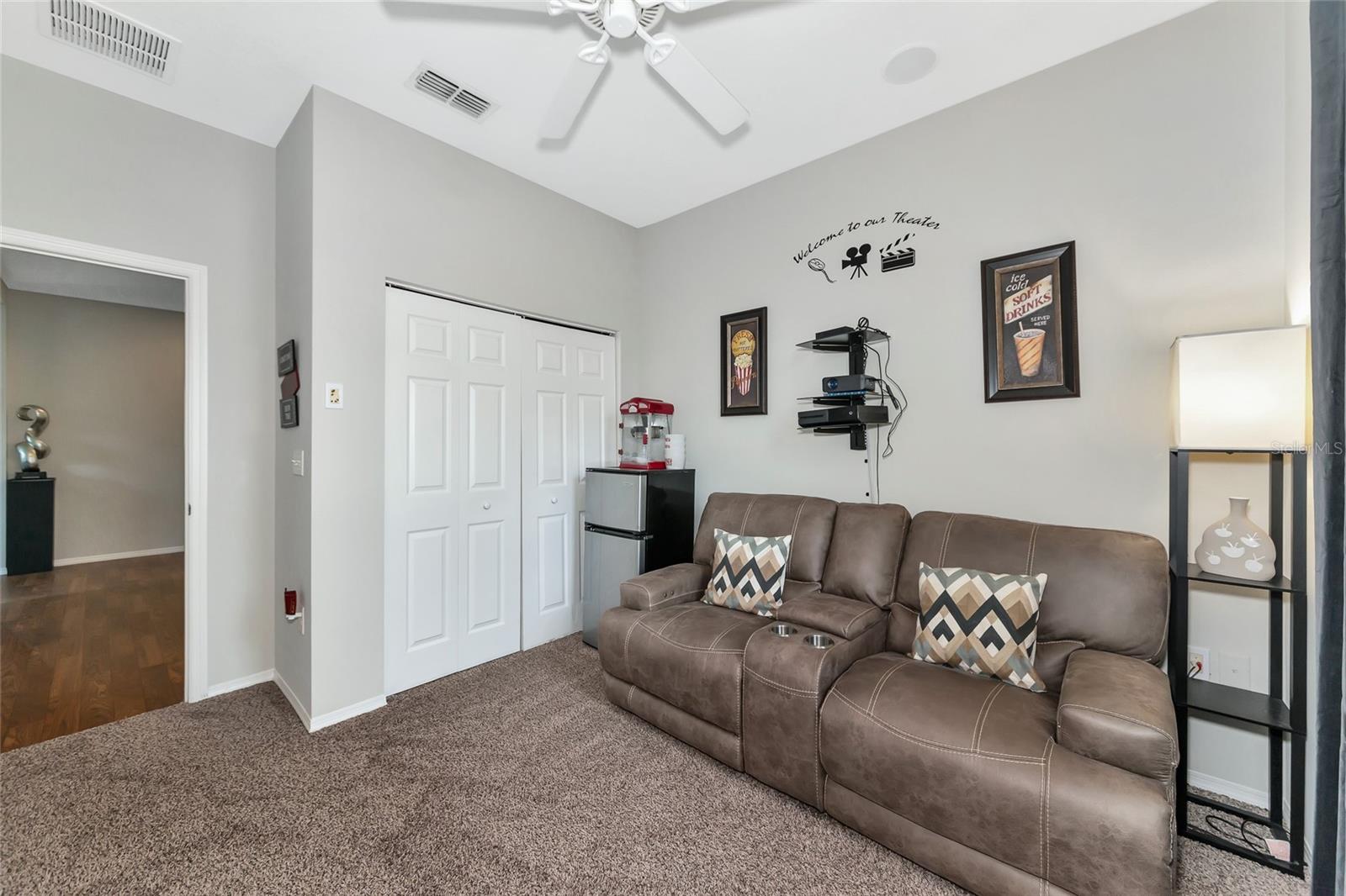 363 64TH AVENUE CIR E