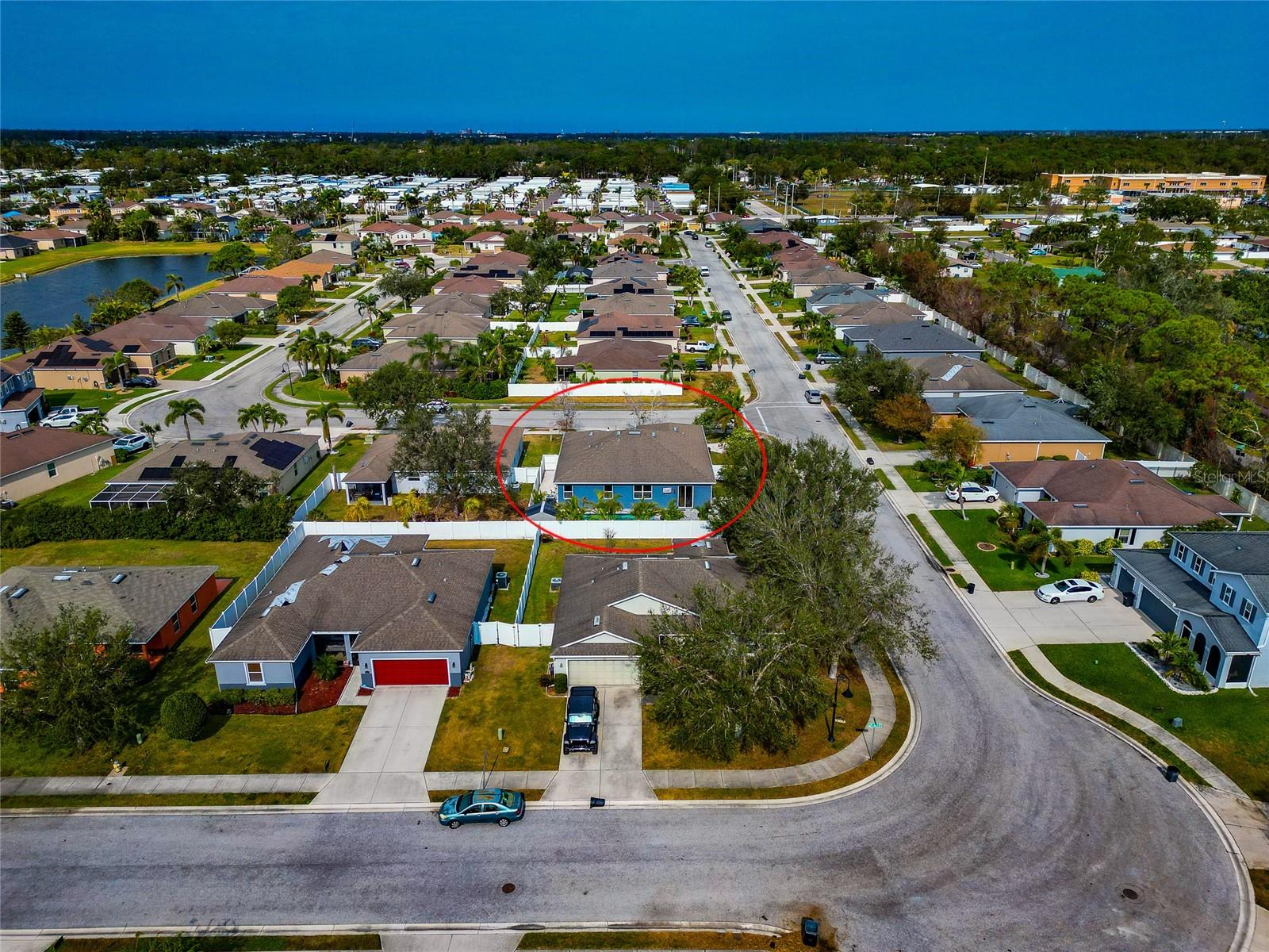 363 64TH AVENUE CIR E