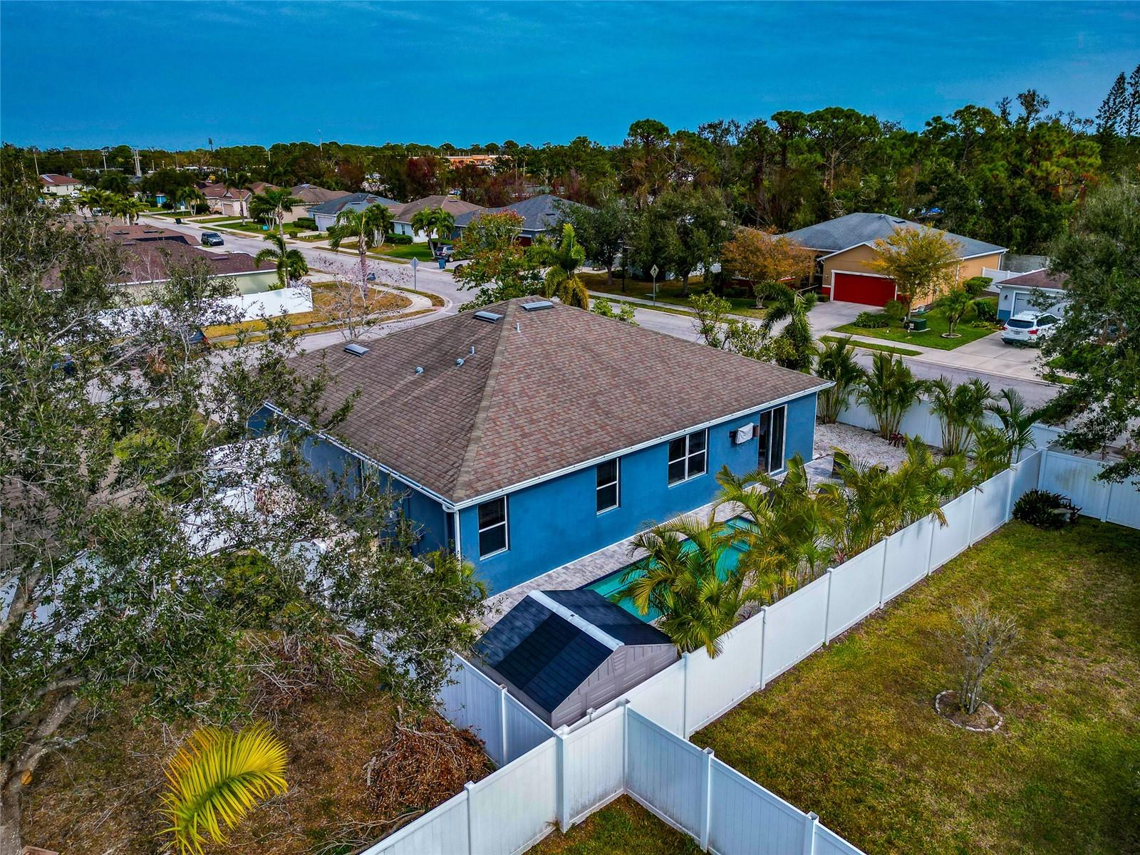 363 64TH AVENUE CIR E