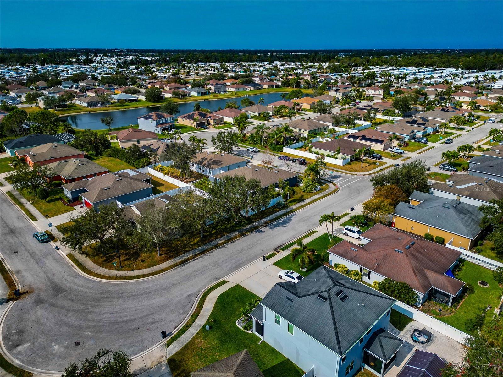 363 64TH AVENUE CIR E