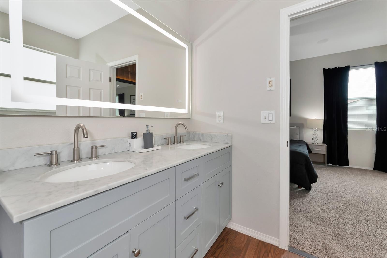 363 64TH AVENUE CIR E