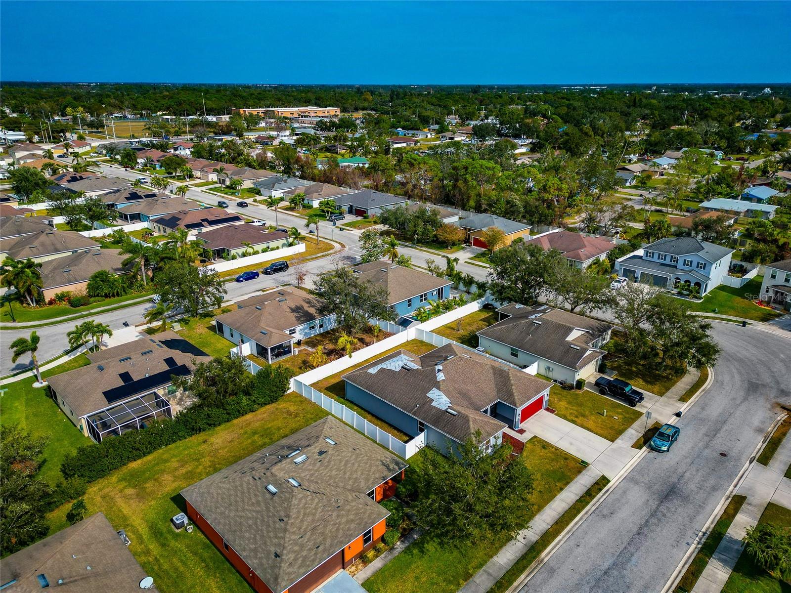 363 64TH AVENUE CIR E