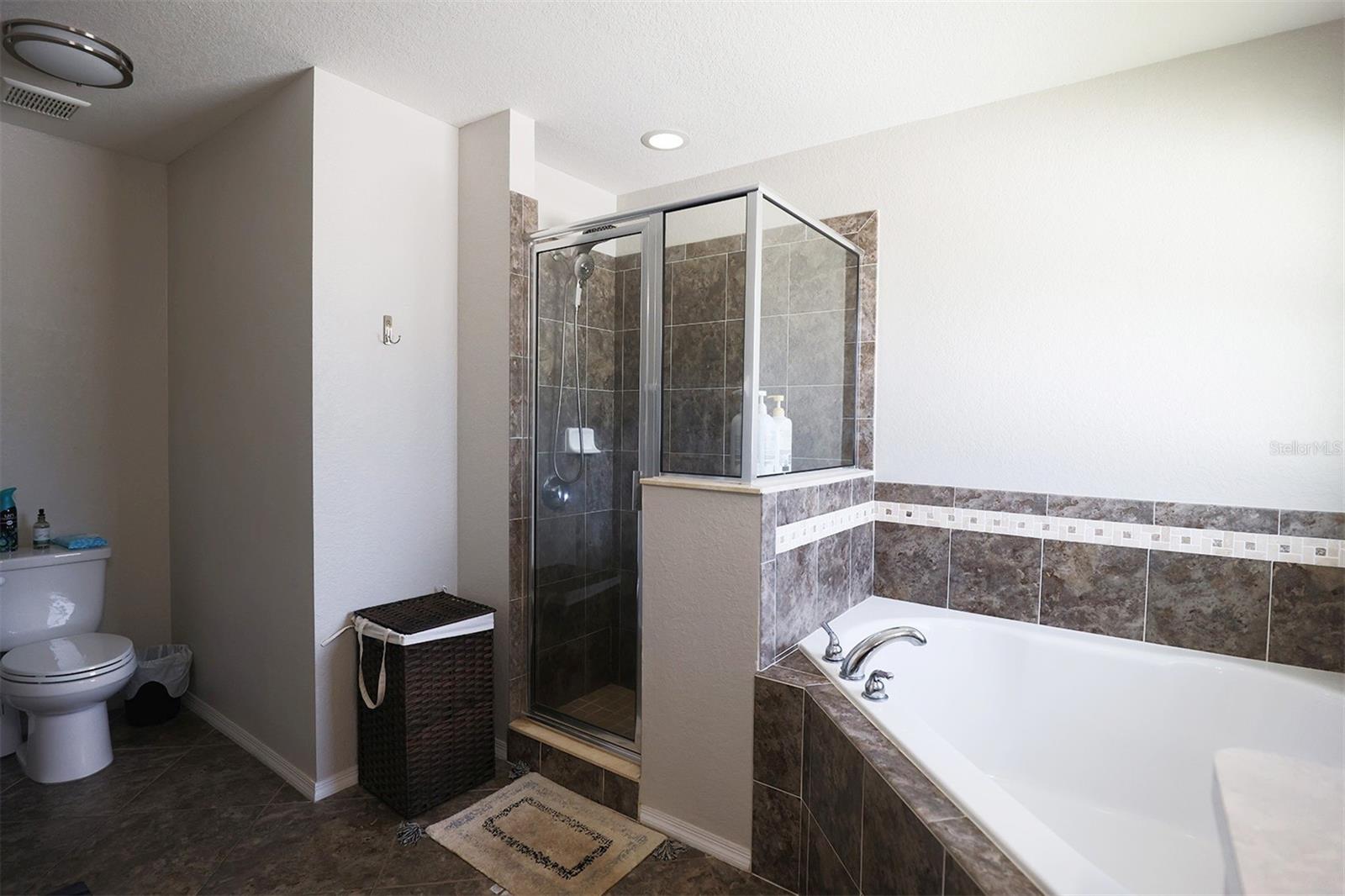 105 MAJESTIC GARDENS CT