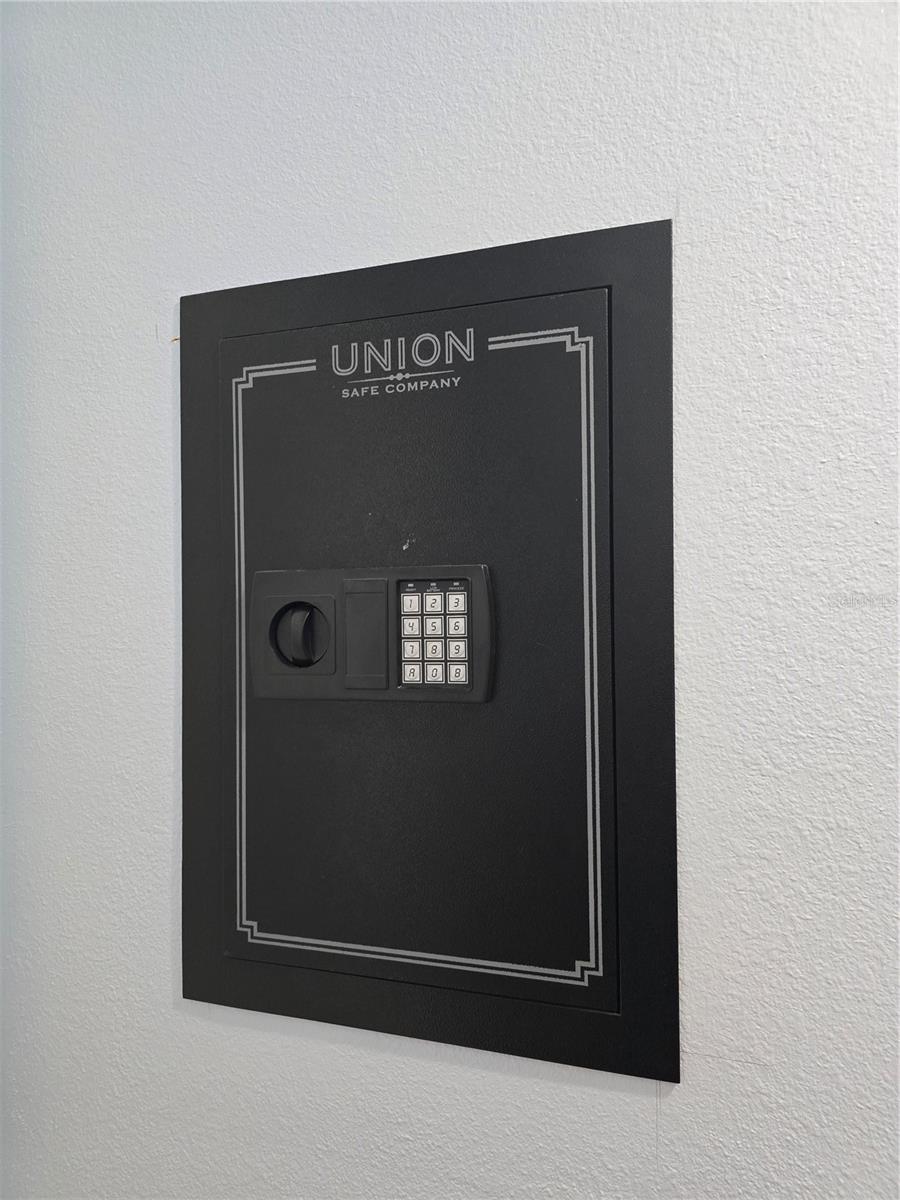 1109 BRENTON MANOR DR