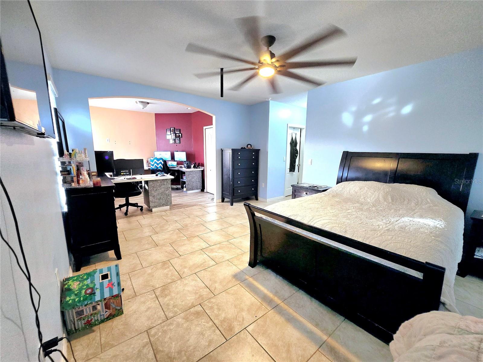 1109 BRENTON MANOR DR