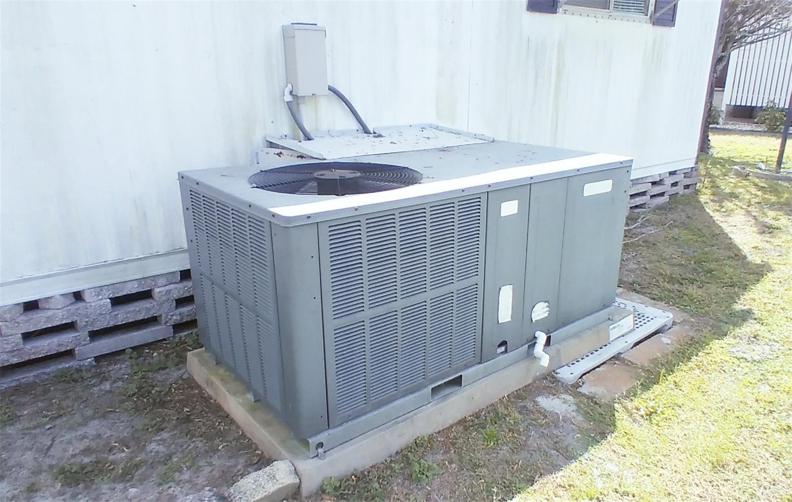 1610 REYNOLDS RD #239