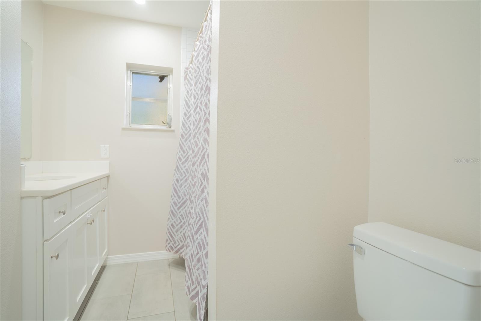 495 AVENUE F SE