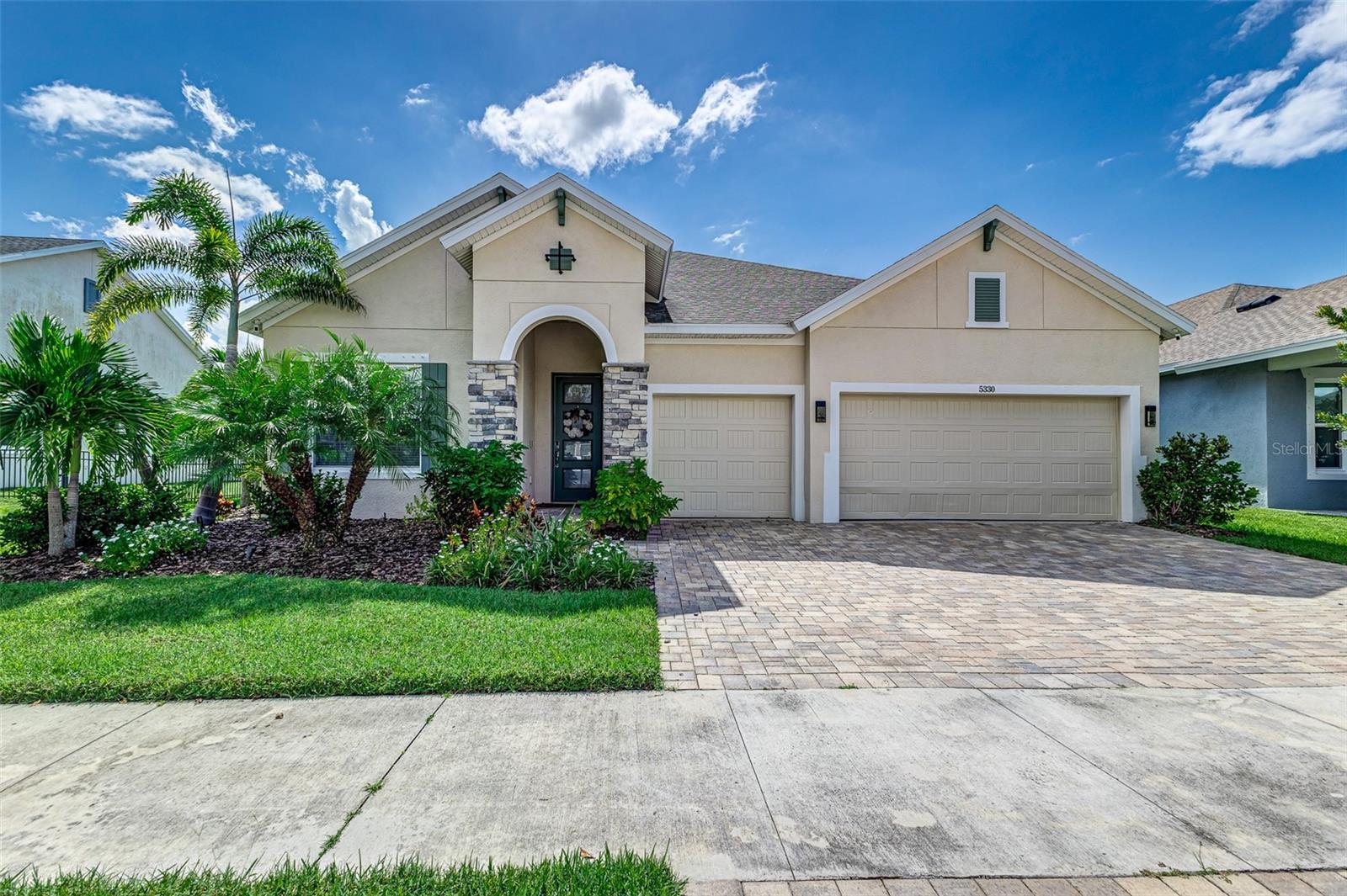 5330 SILVER SUN DR