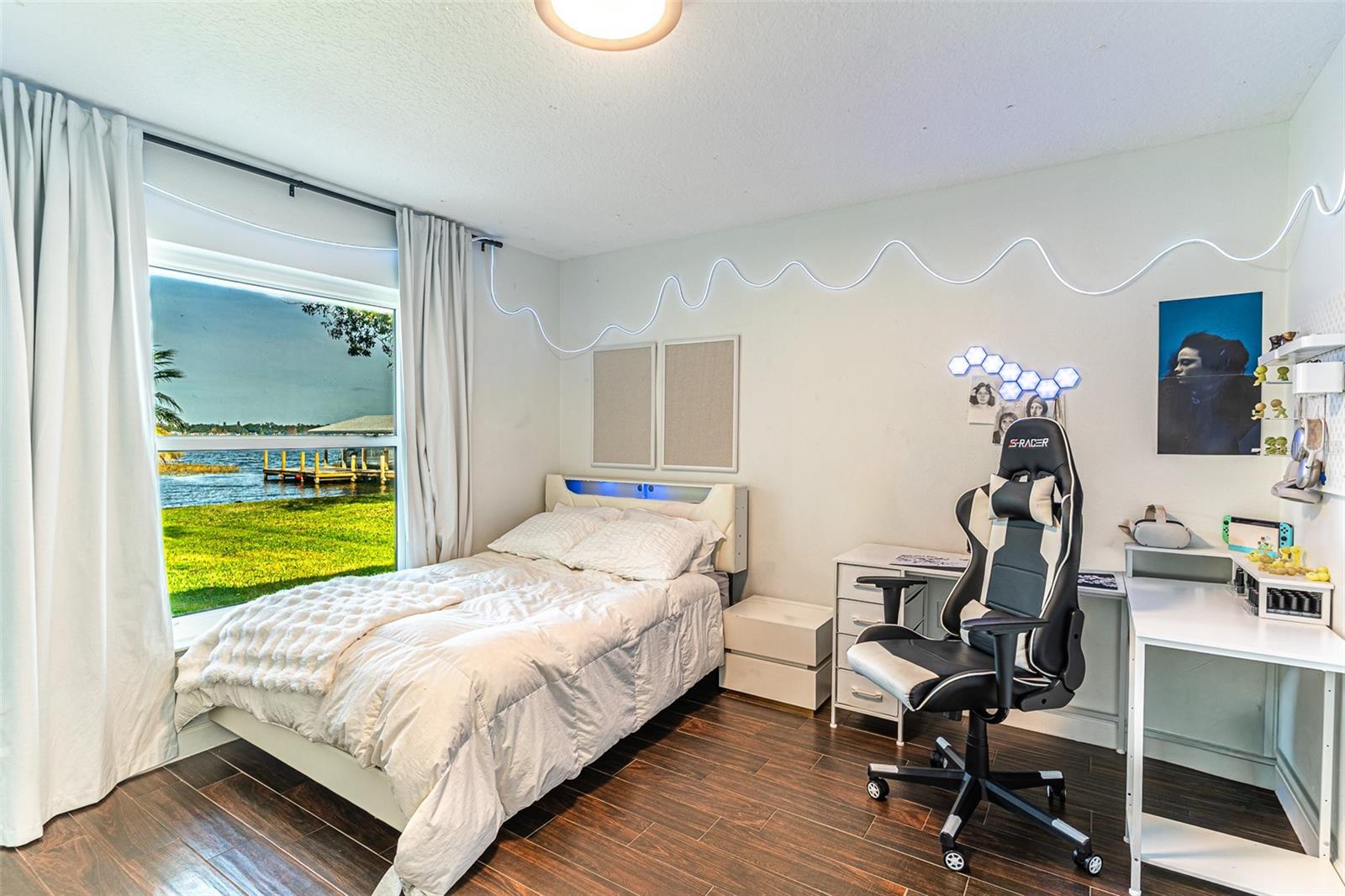 2336 W CANNON TER NW