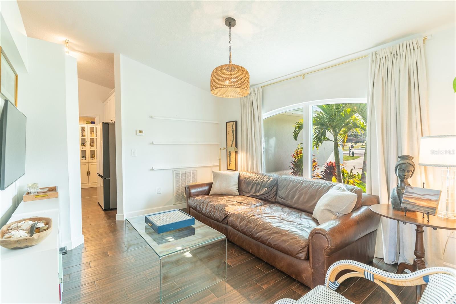 2336 W CANNON TER NW