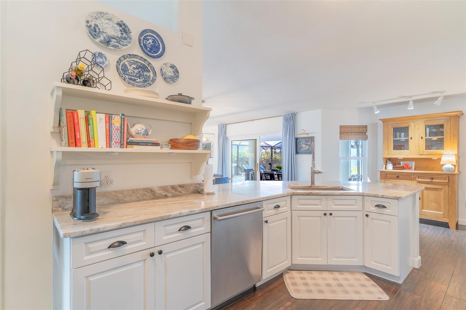 2336 W CANNON TER NW