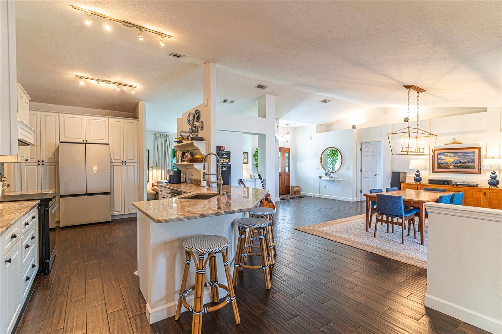 2336 W CANNON TER NW