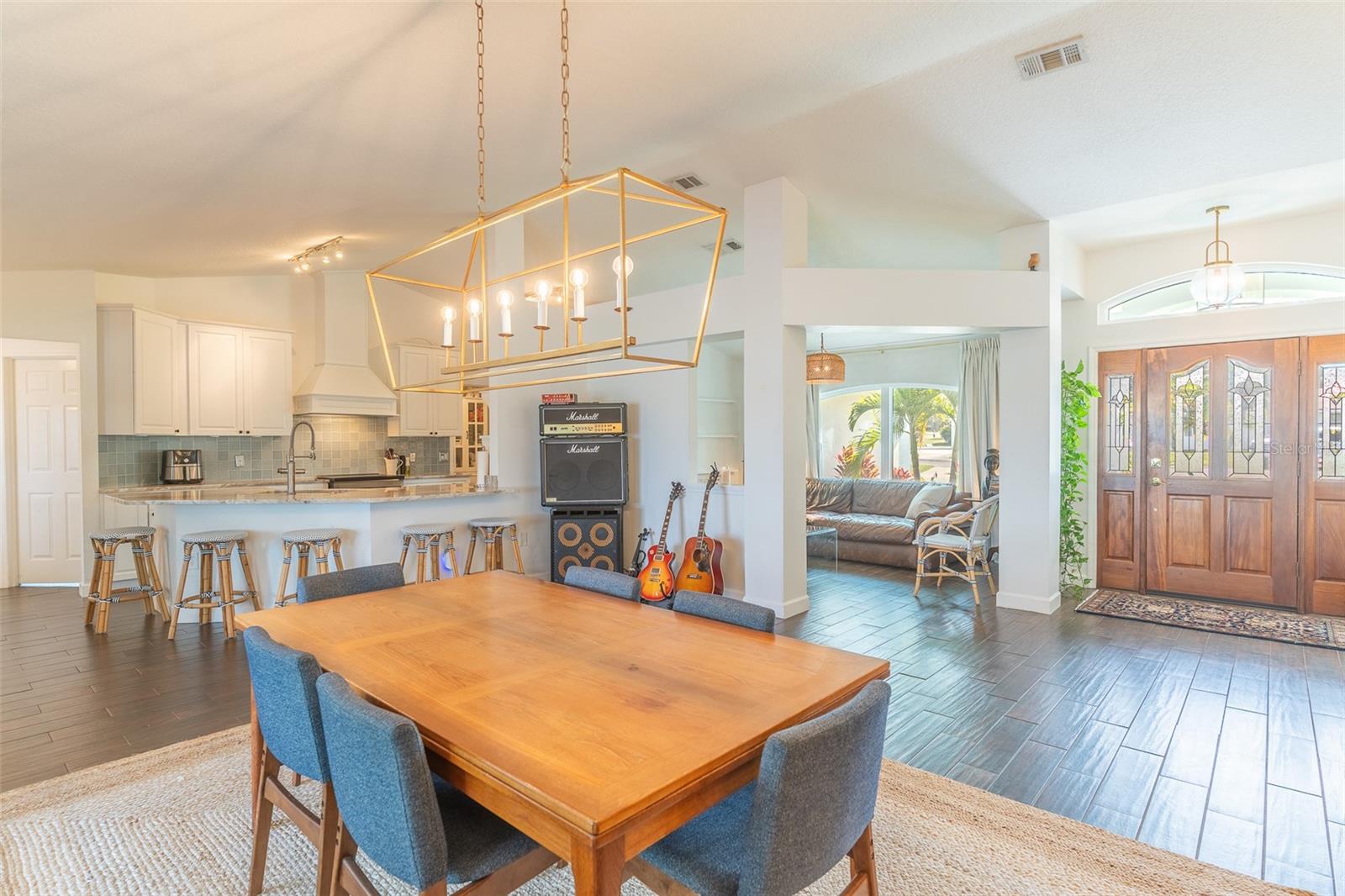 2336 W CANNON TER NW