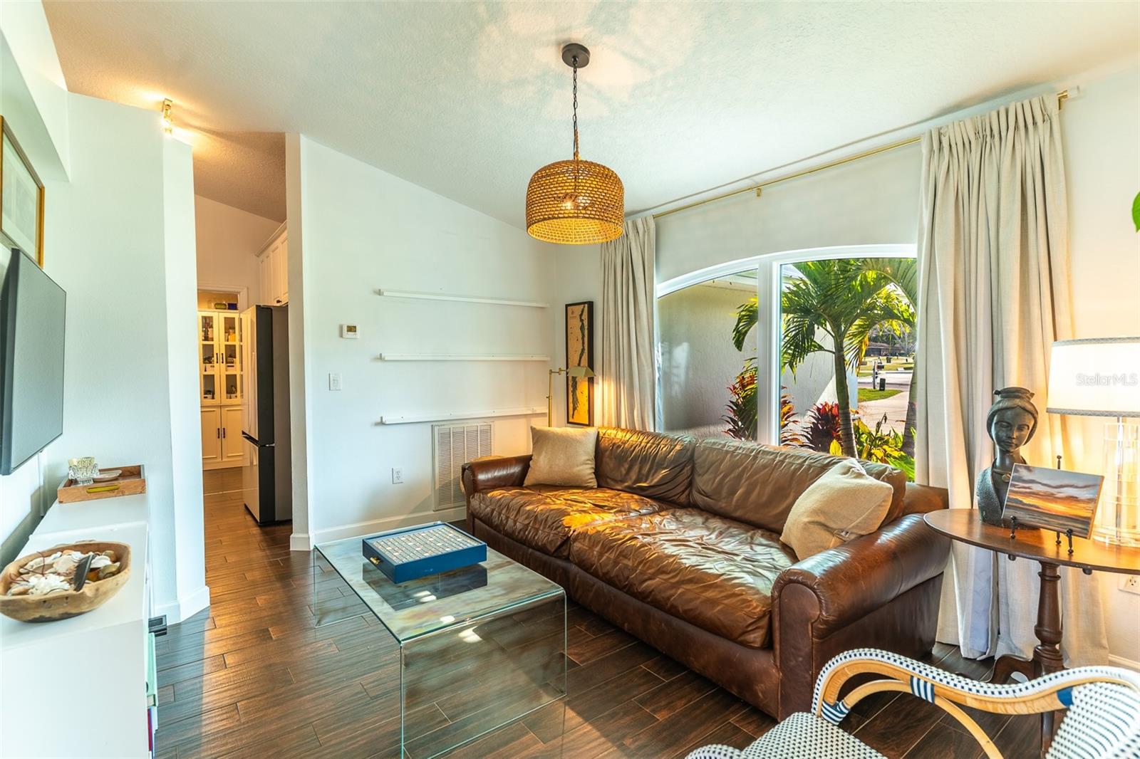 2336 W CANNON TER NW