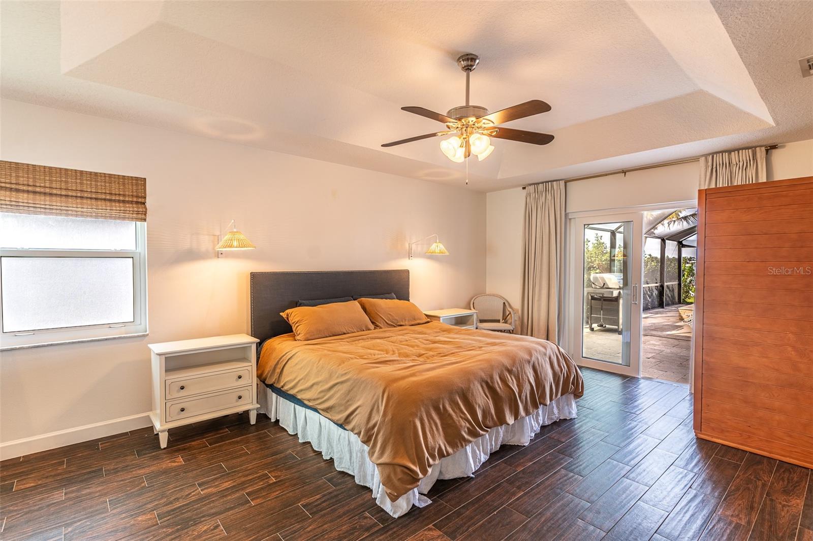 2336 W CANNON TER NW