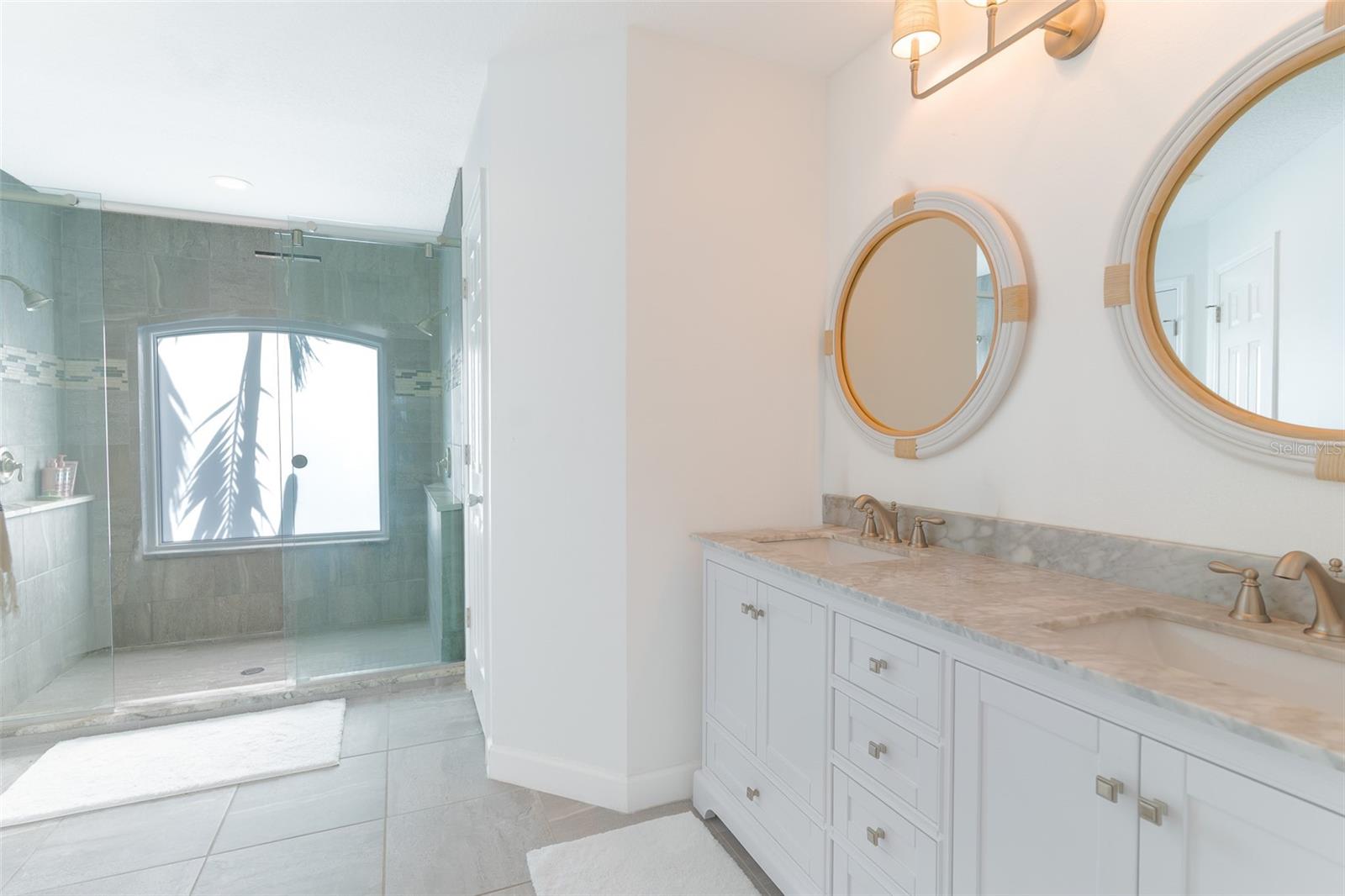 2336 W CANNON TER NW