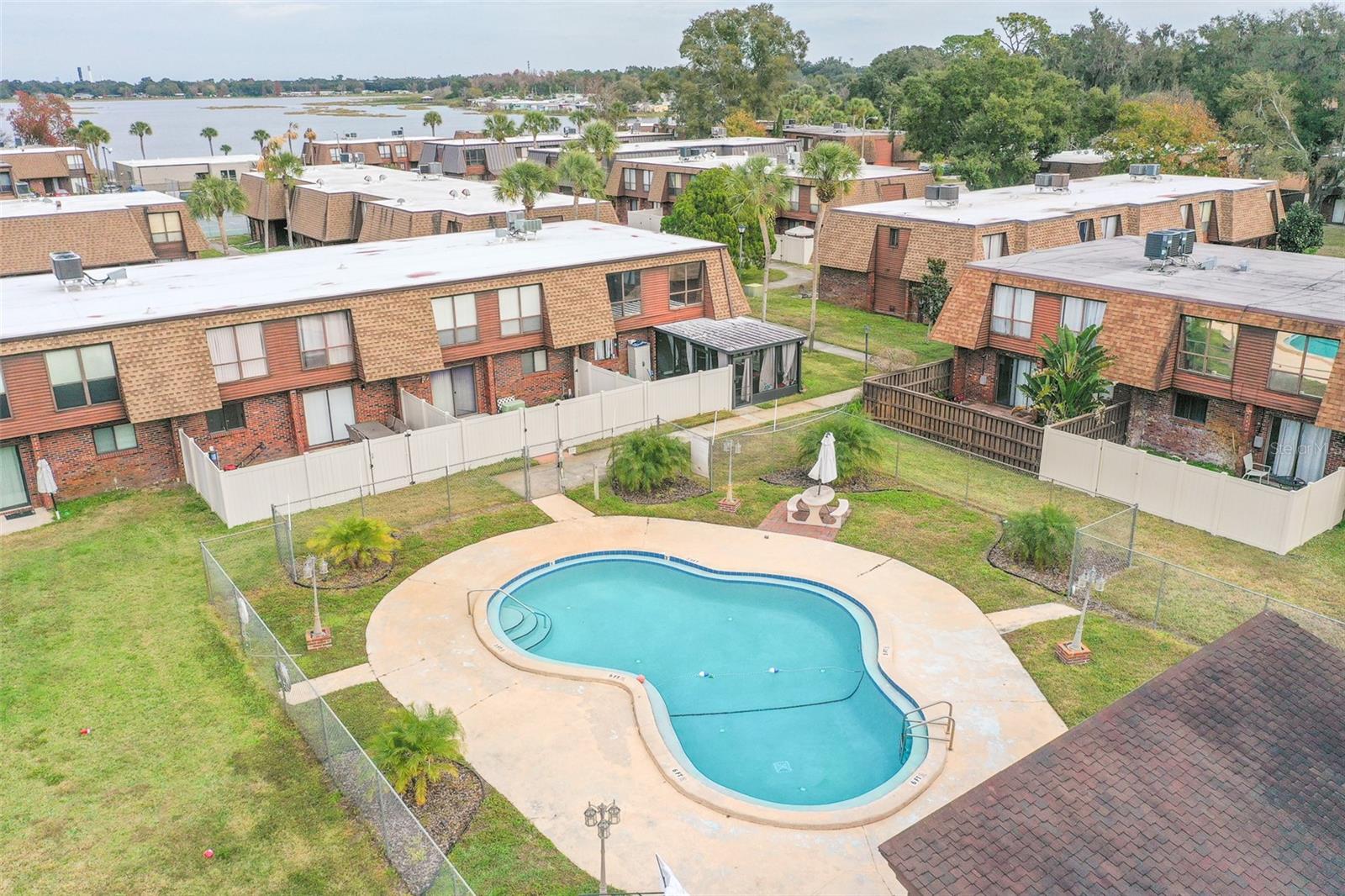 1836 N CRYSTAL LAKE DR #104