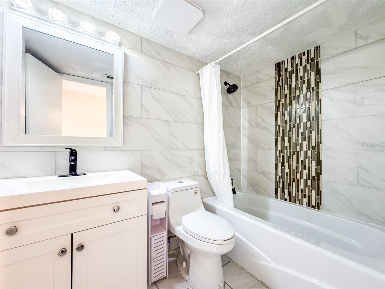 1836 N CRYSTAL LAKE DR #104