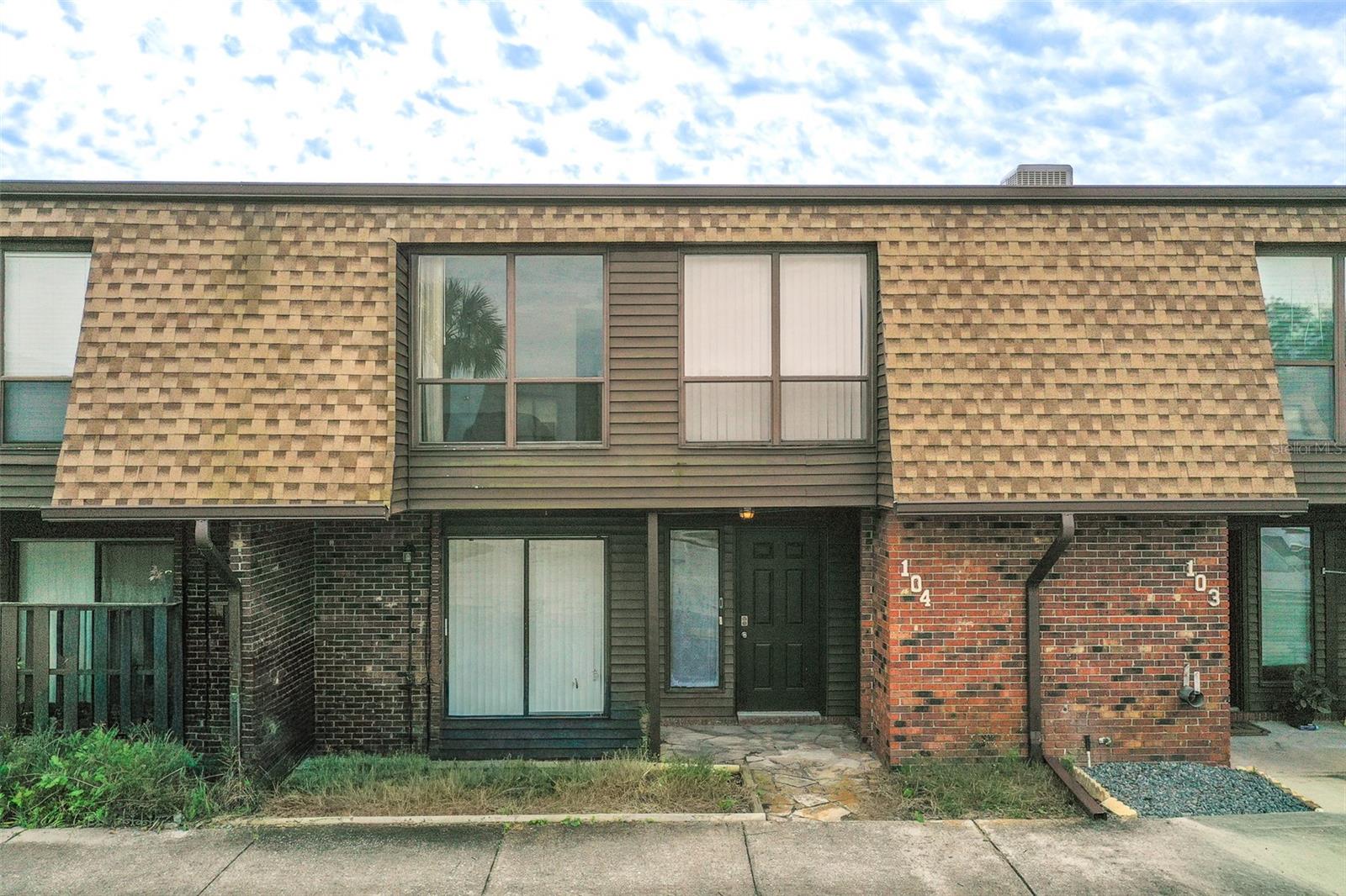 1836 N CRYSTAL LAKE DR #104