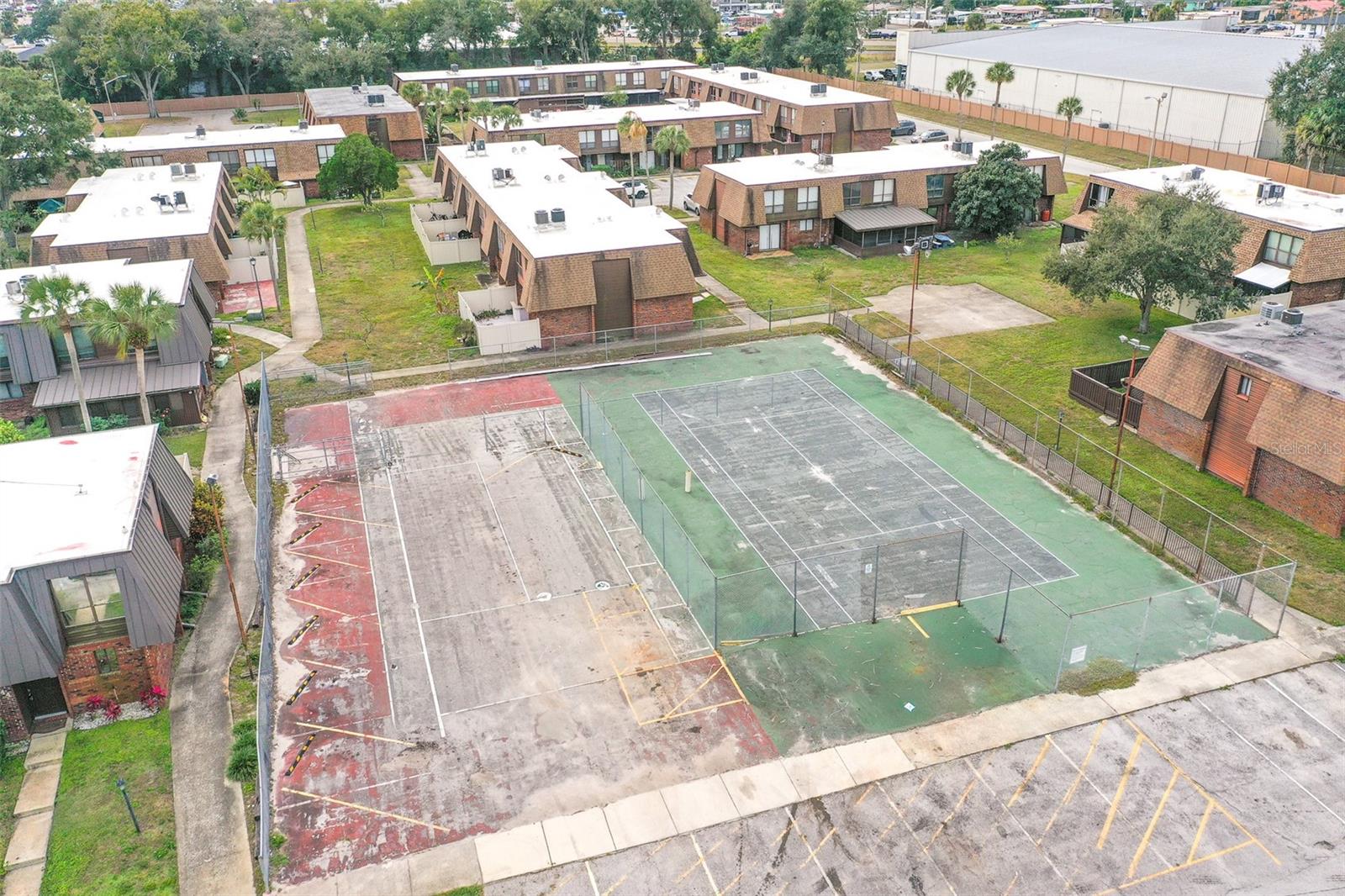 1836 N CRYSTAL LAKE DR #104