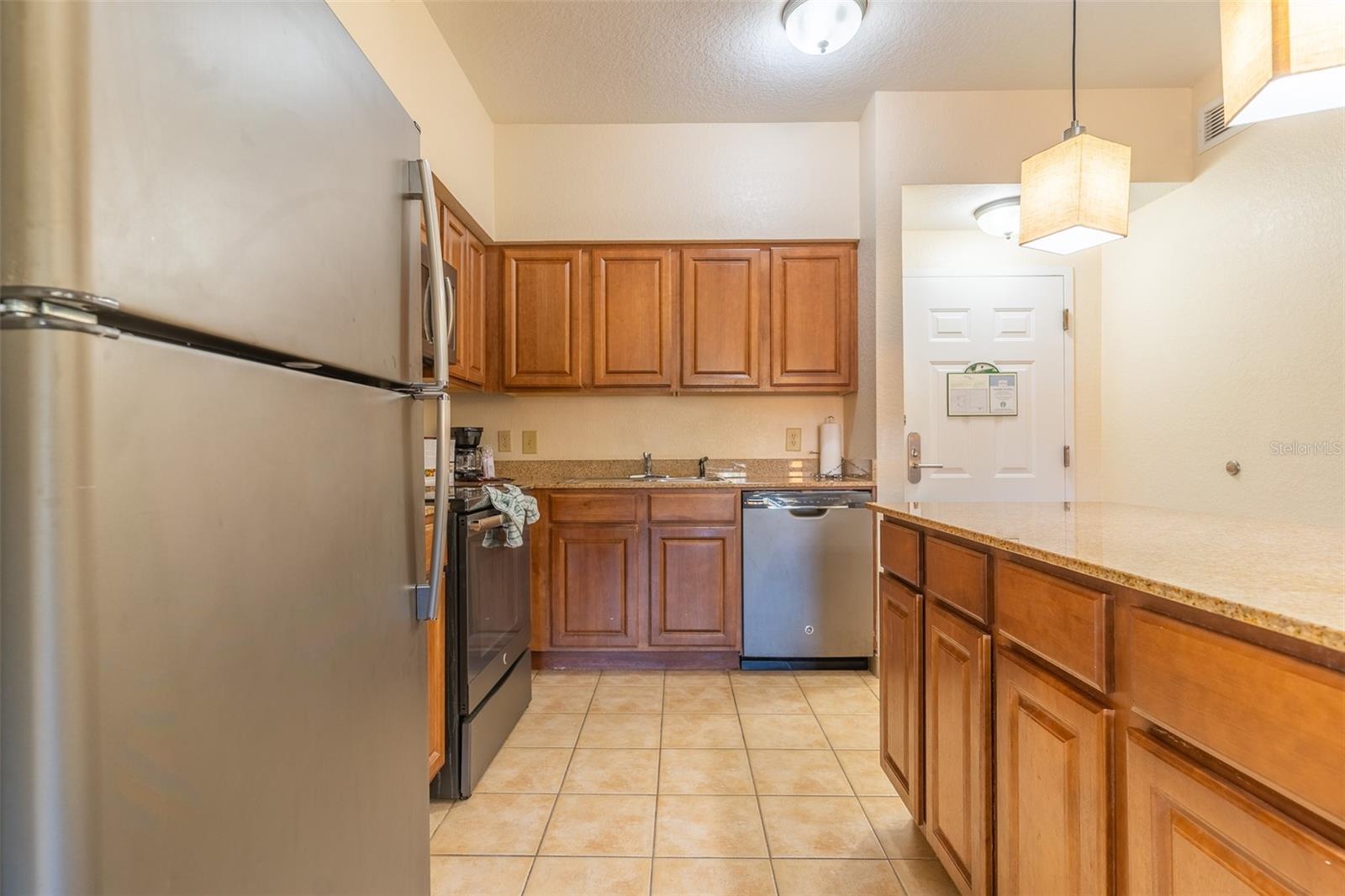 12521 FLORIDAYS RESORT DR #211F