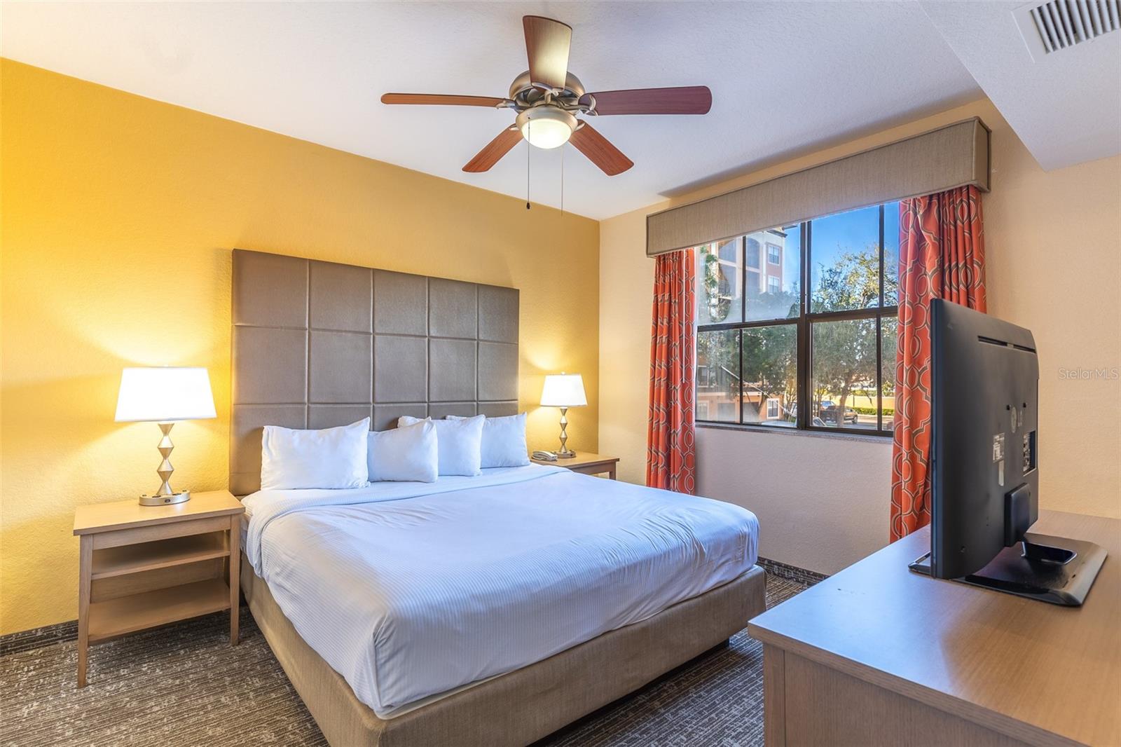 12521 FLORIDAYS RESORT DR #211F