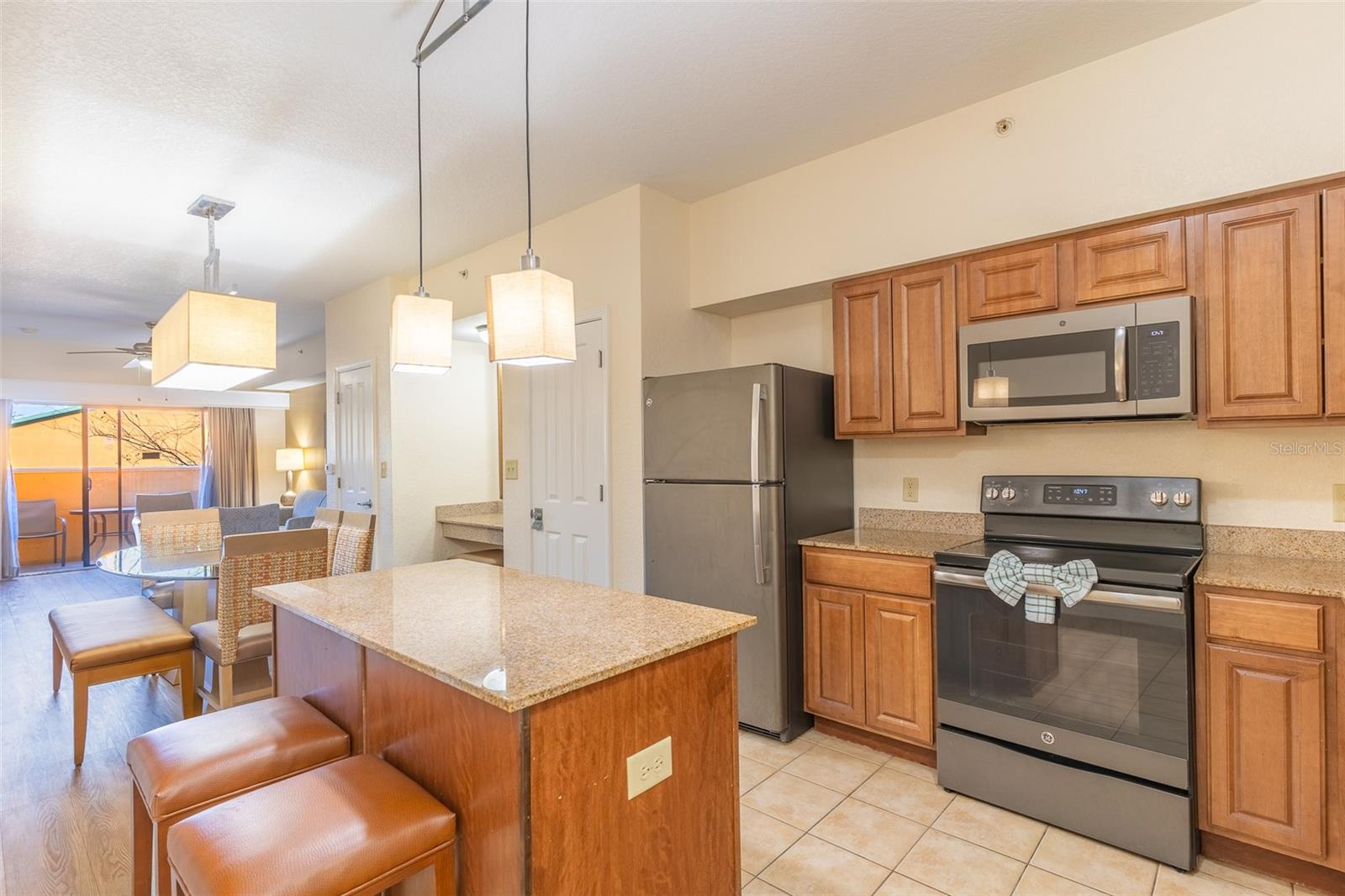 12521 FLORIDAYS RESORT DR #211F