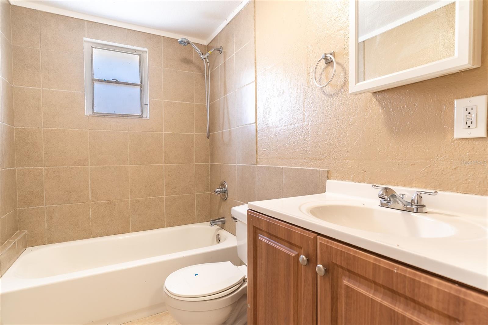 116 E NORTHSIDE DR #1