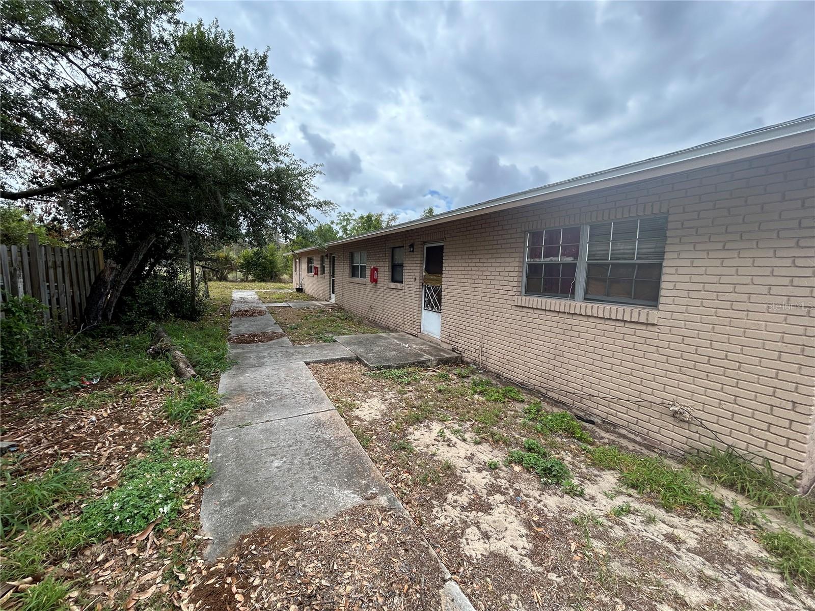 140 AVENUE W NW #3