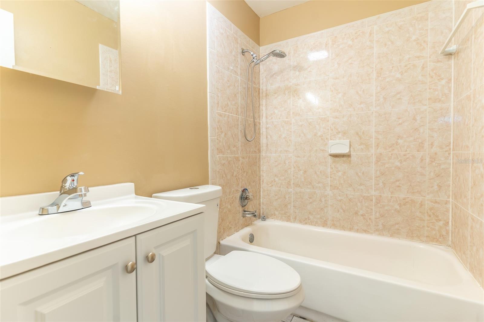 140 AVENUE W NW #2