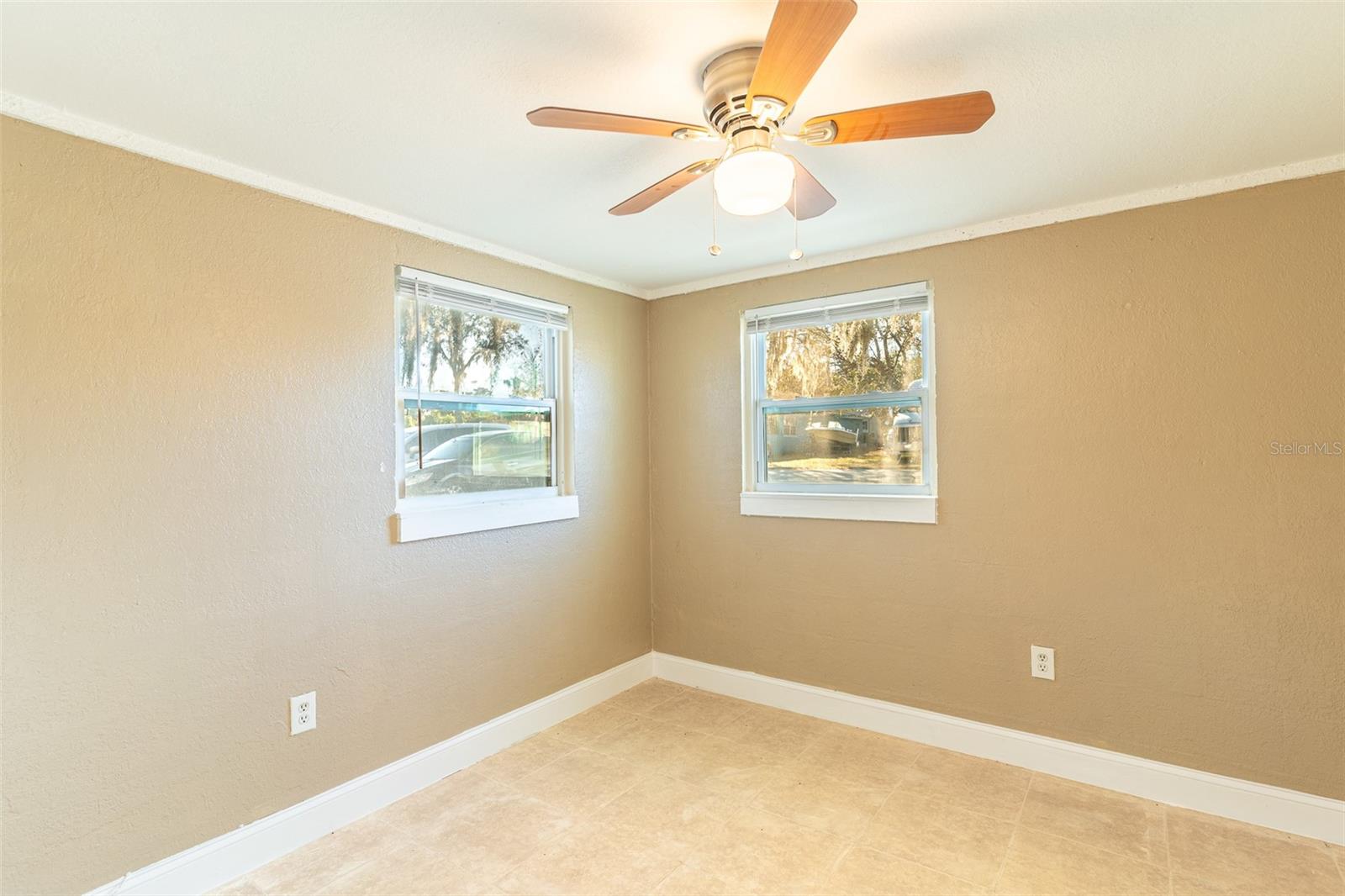 114 E NORTHSIDE DR #3