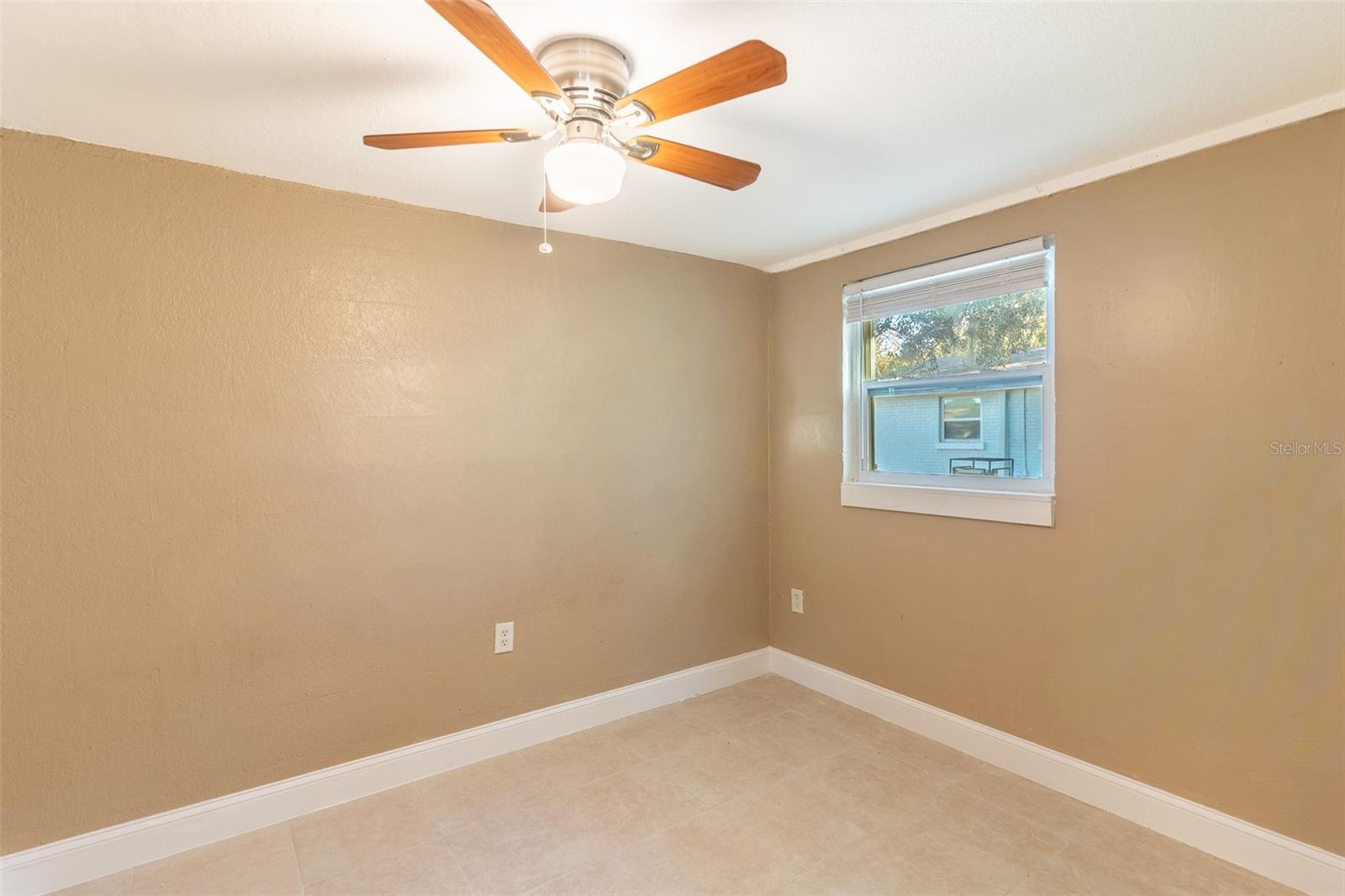 114 E NORTHSIDE DR #3