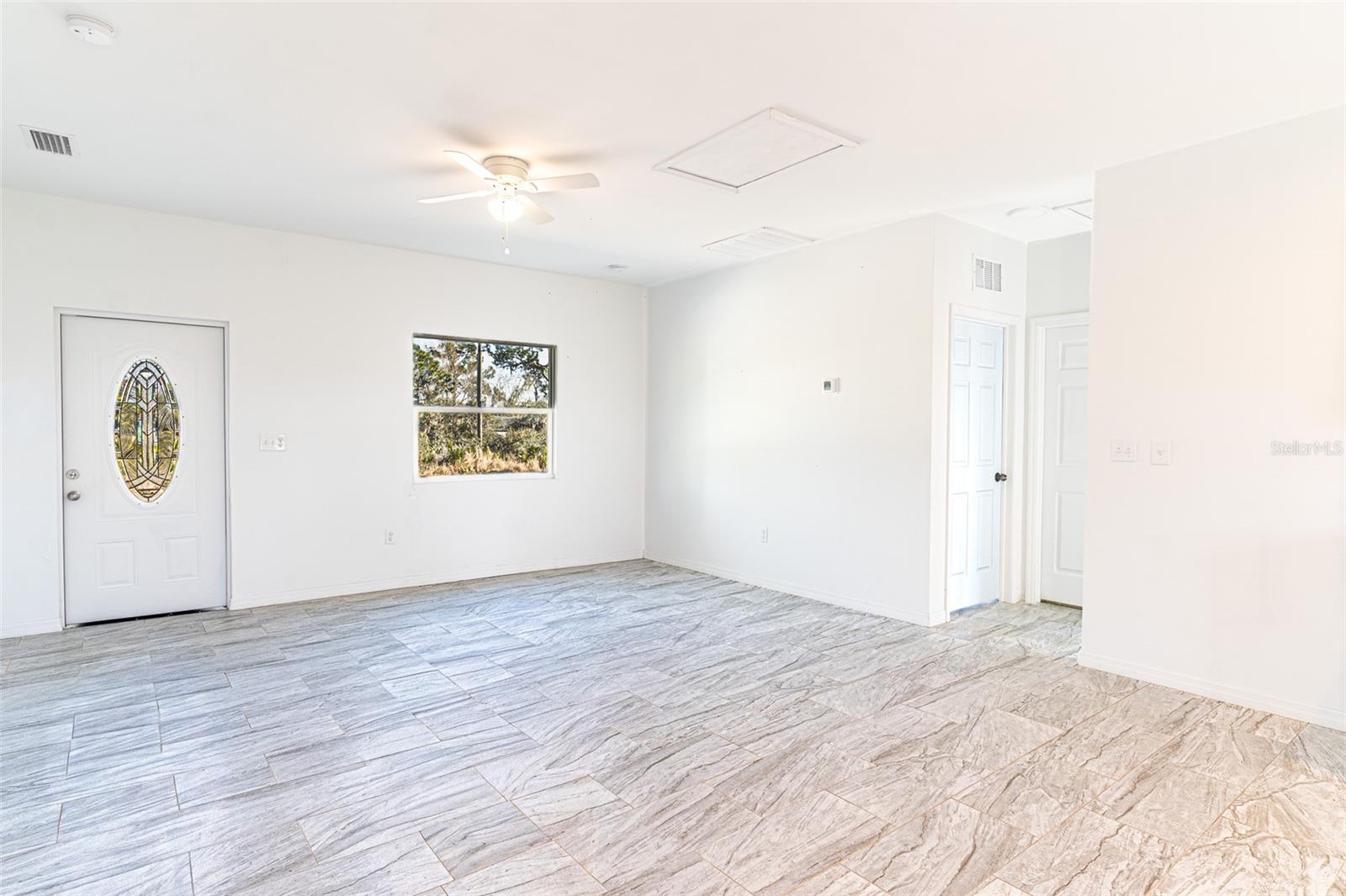 1403 BITTERSWEET ST